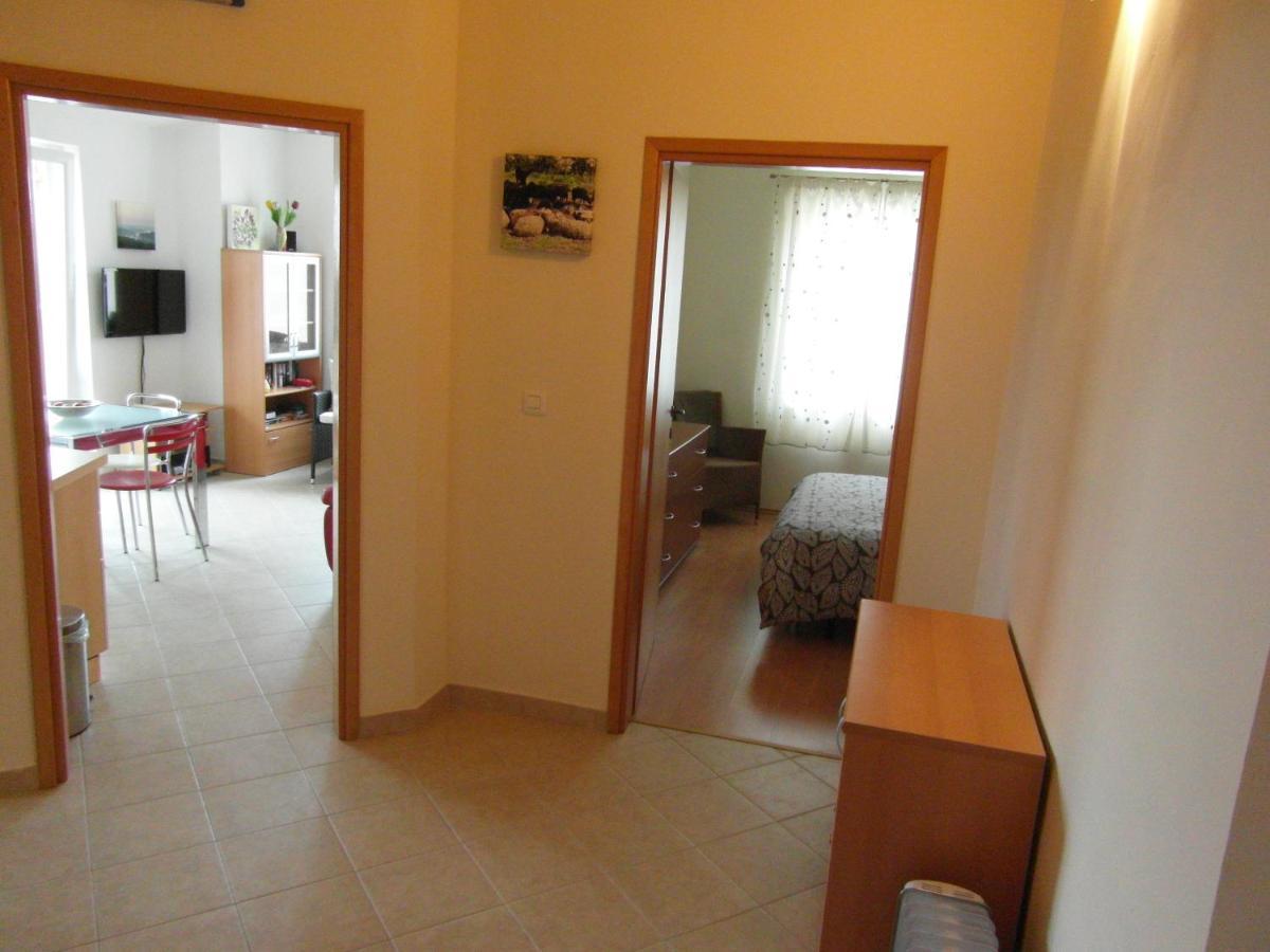 Bentley - Sea-View - 2 Bedroom Apartment Premantura Luaran gambar