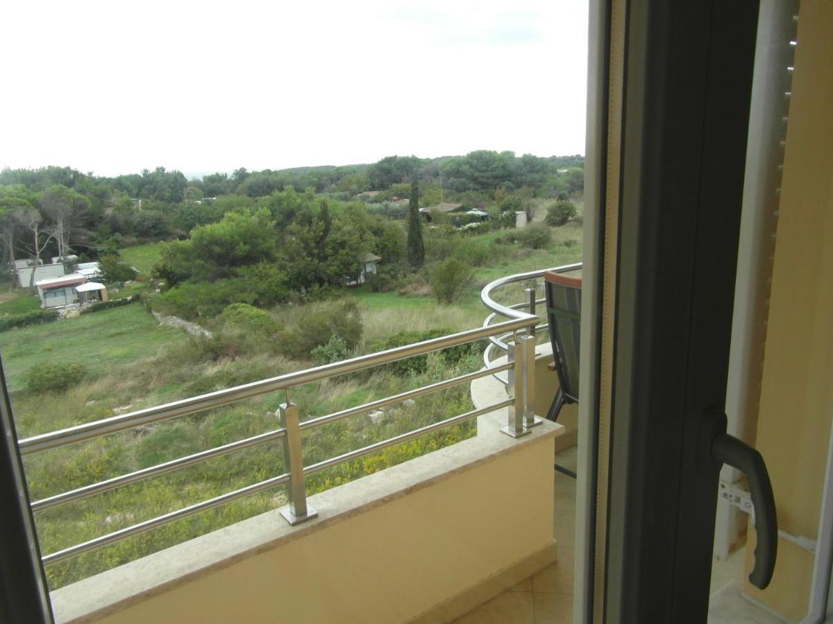 Bentley - Sea-View - 2 Bedroom Apartment Premantura Luaran gambar