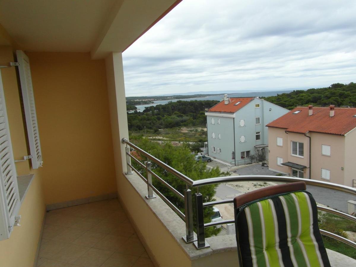 Bentley - Sea-View - 2 Bedroom Apartment Premantura Luaran gambar