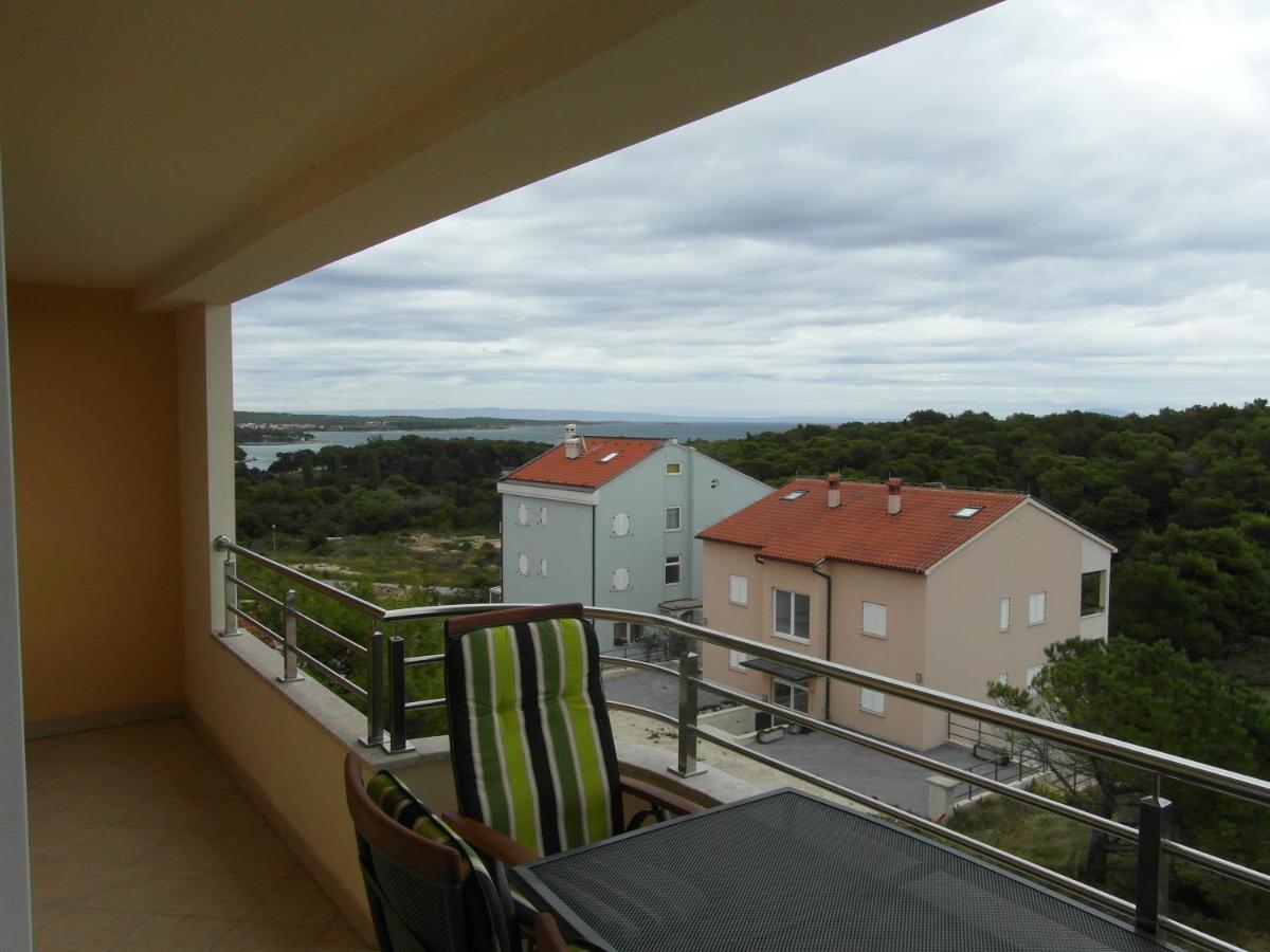 Bentley - Sea-View - 2 Bedroom Apartment Premantura Luaran gambar