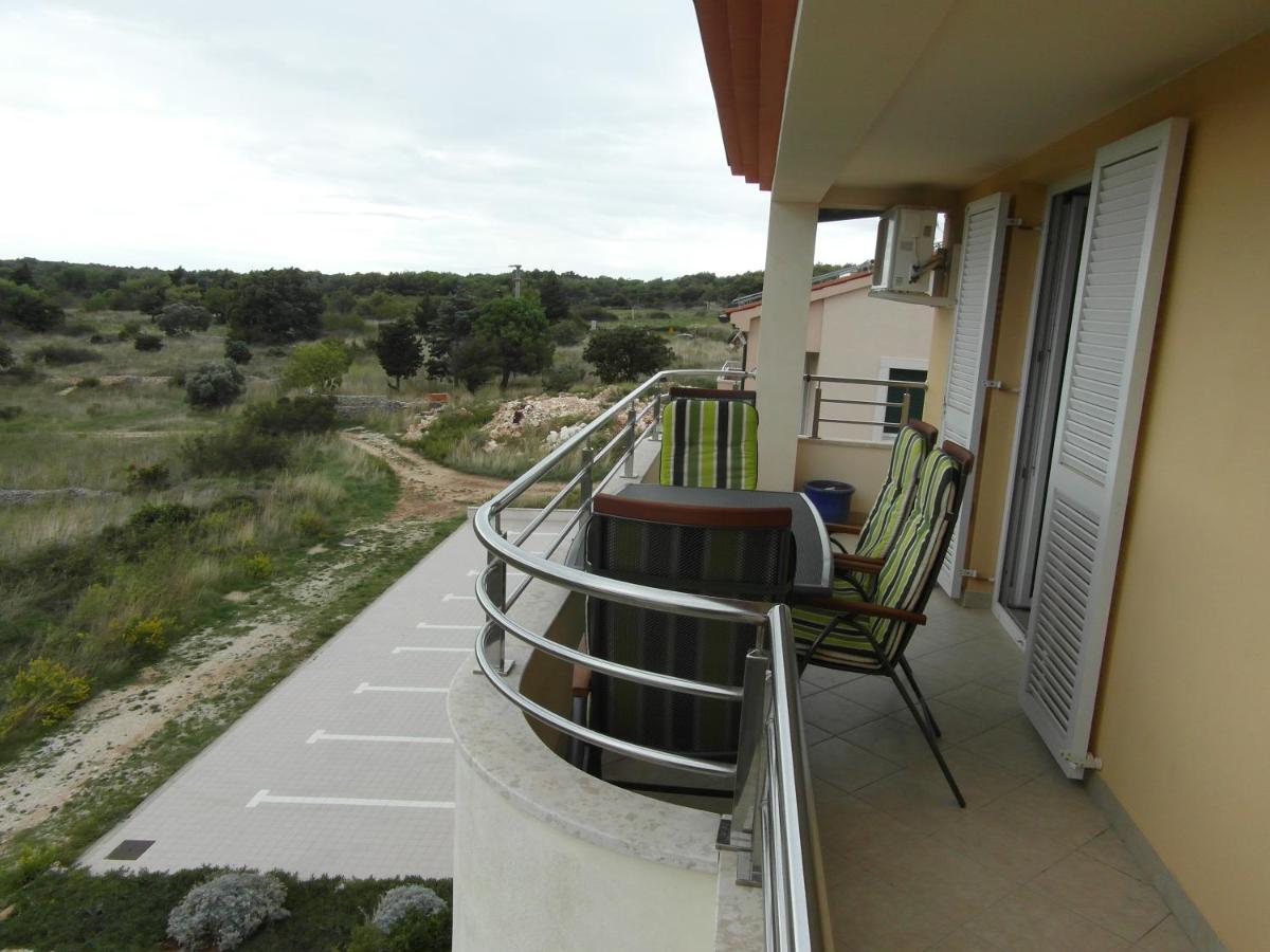 Bentley - Sea-View - 2 Bedroom Apartment Premantura Luaran gambar