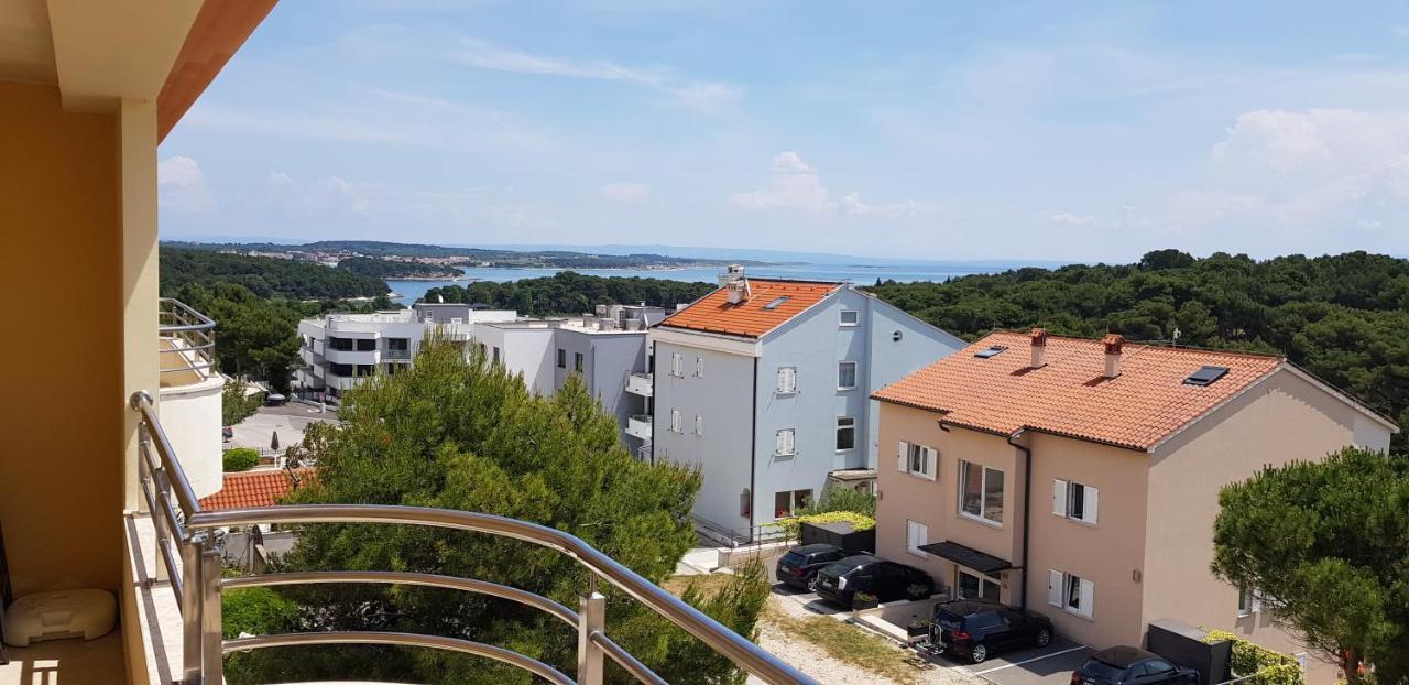 Bentley - Sea-View - 2 Bedroom Apartment Premantura Luaran gambar