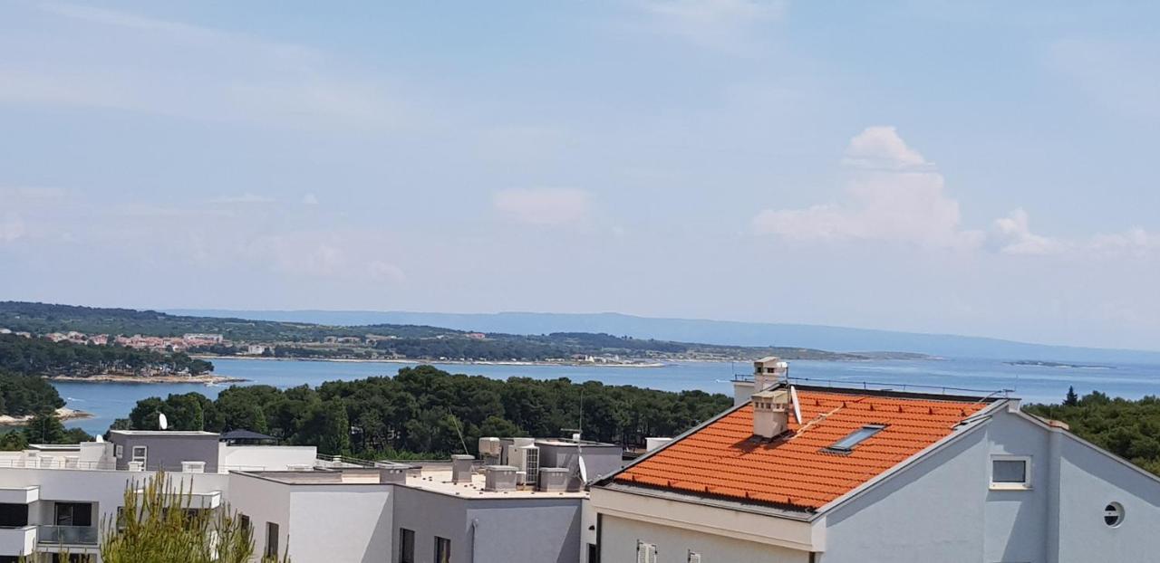Bentley - Sea-View - 2 Bedroom Apartment Premantura Luaran gambar